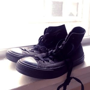 Classic all black chuck Taylor all star converse